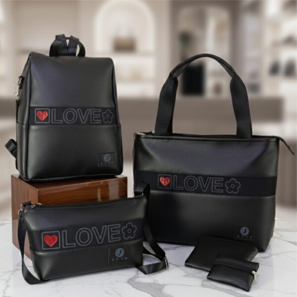 SET DE CARTERAS LOVE 3D